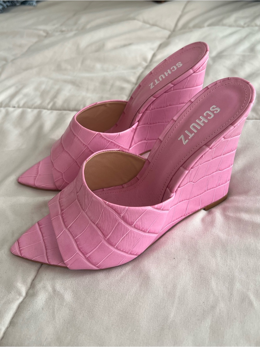 Schutz pink alligator print wedge heel sandals